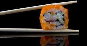 как держать палочки для суши