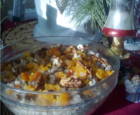 Перловка с изюмом и орехами