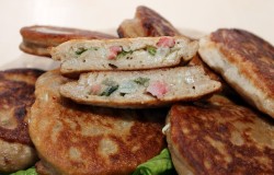 Оладьи с овощной и мясной начинкой