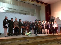 Дети исполняют песни военных лет 1